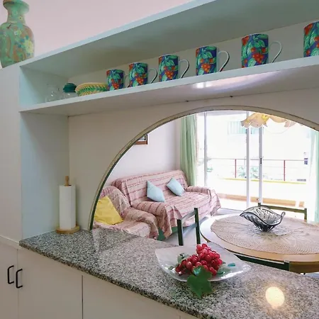 Apartment In With Kitchenette *