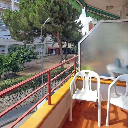 Apartment In With Kitchenette *